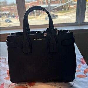 Burberry Derby Leather Baby Banner Tote - Smooth Trim